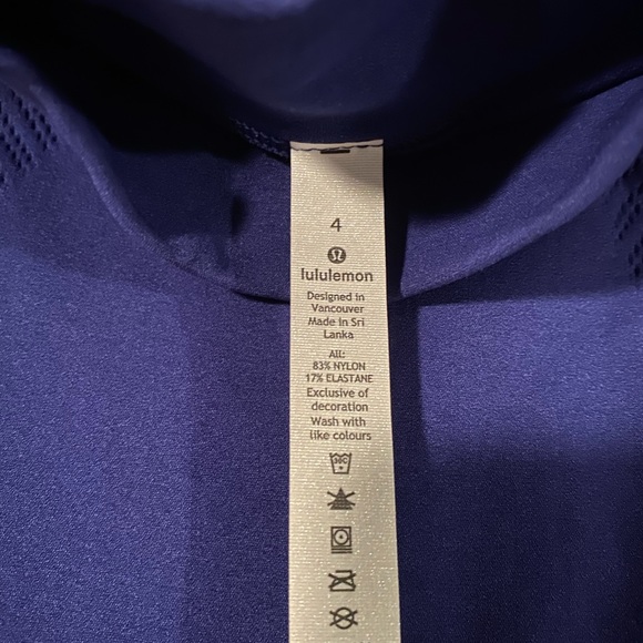 Lululemon Reveal Mock Neck Tank 4 - Picture 4 of 5